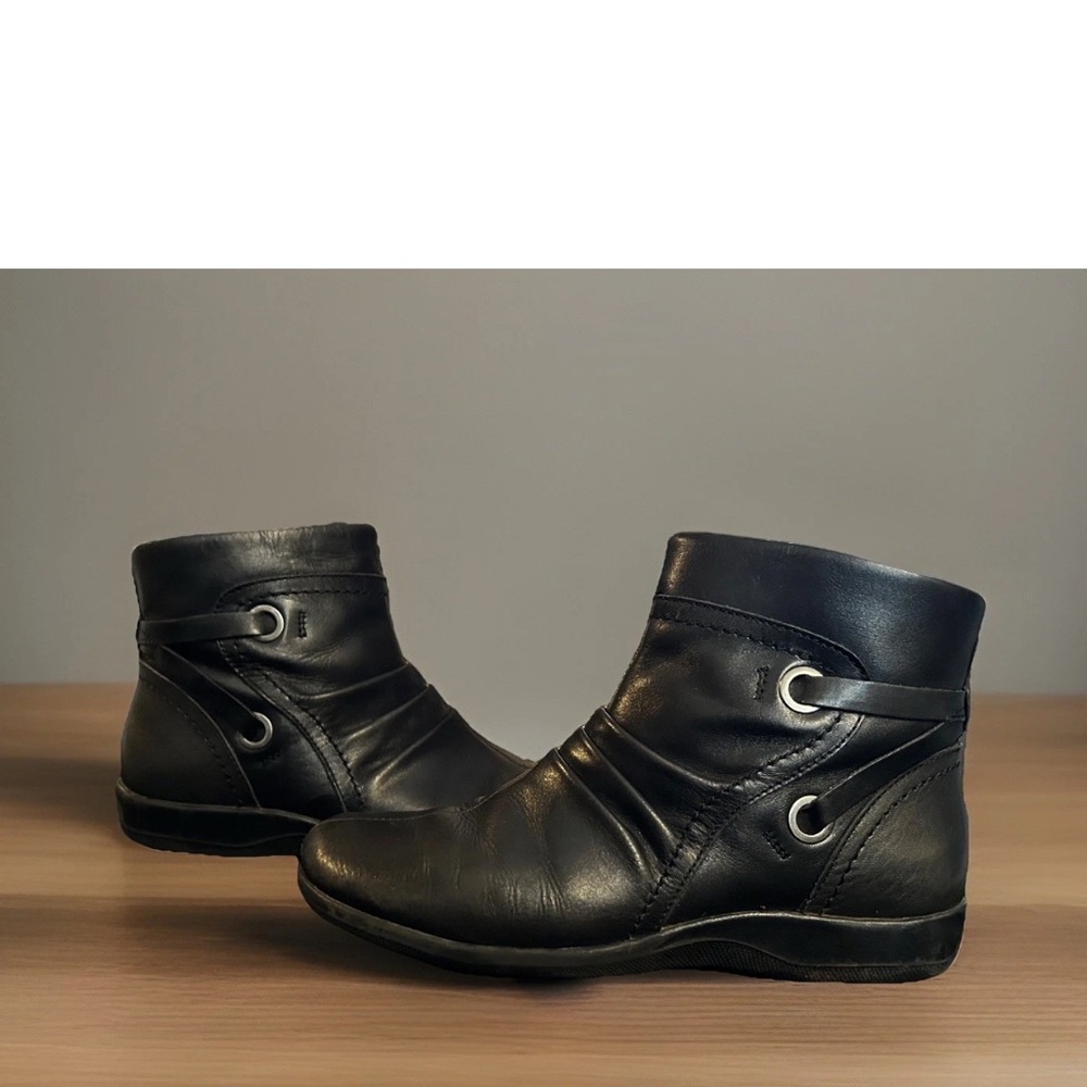 Walking Cradles Womens 7.5 Boots Zuri Black Leather Ankle Booties Comfort Shoes